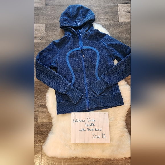 lululemon athletica Tops - Lululemon Scuba Hoodie